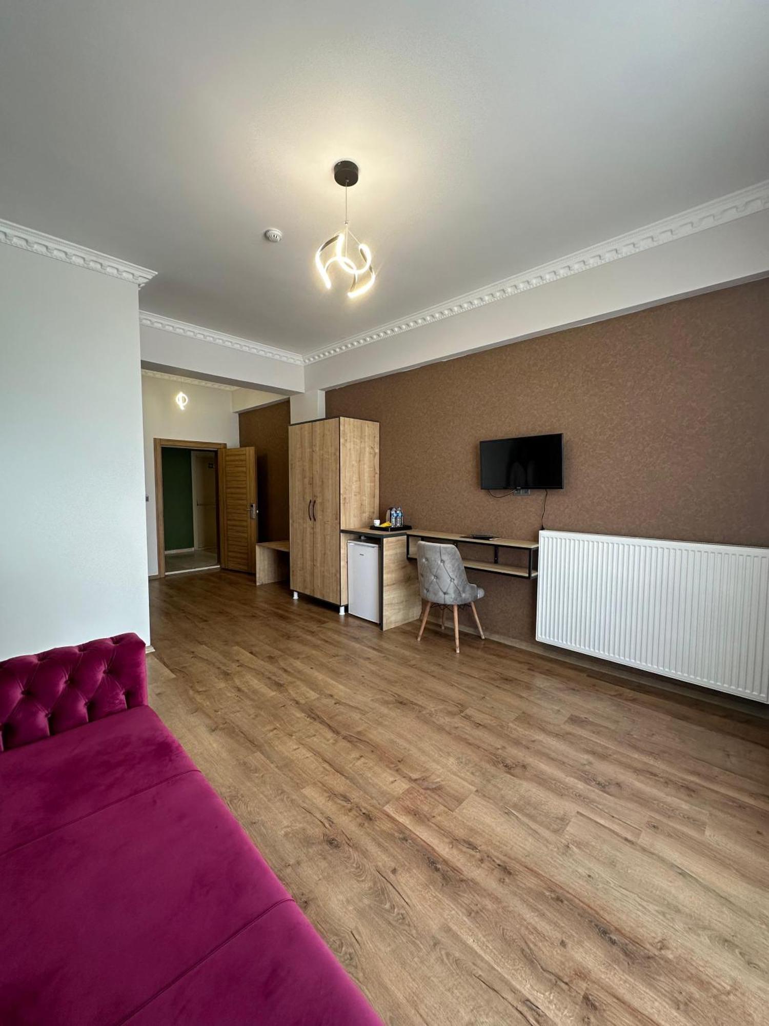 Orient Hotel Wan Zewnętrze zdjęcie